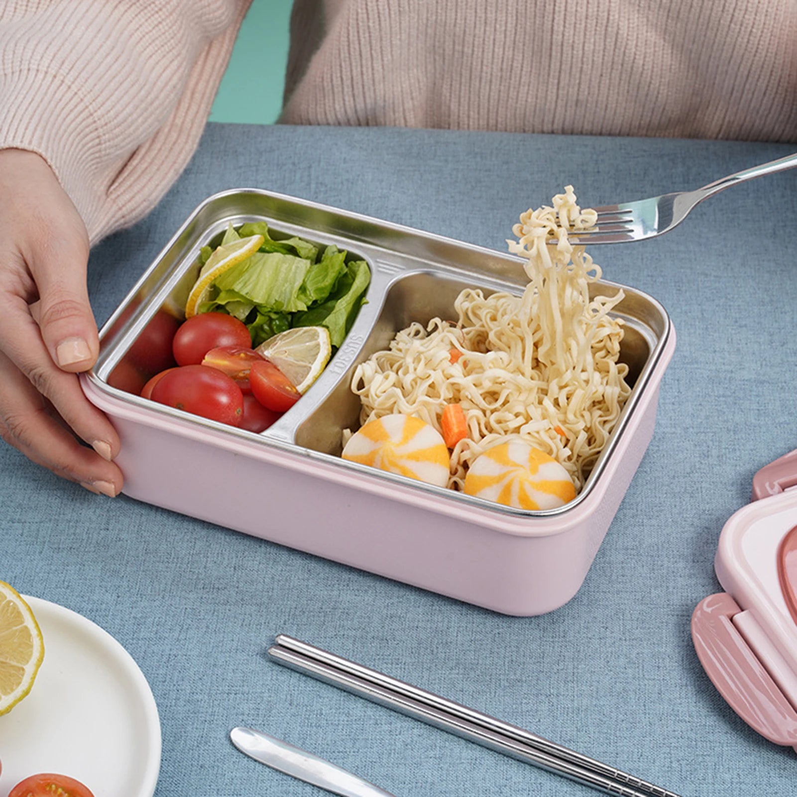 Portable Lunch Box 304 Stainless Steel Leakproof Divided lunch box with Spoon and Chopsticks